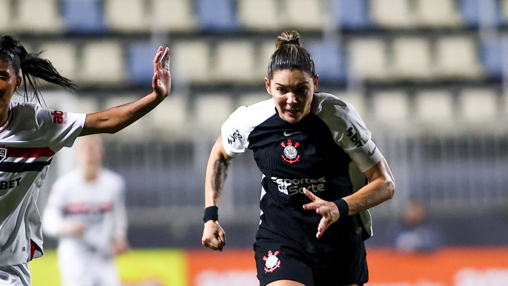Com gol em decisão, Zanotti iguala Jhonson na vice-artilharia do Corinthians na temporada