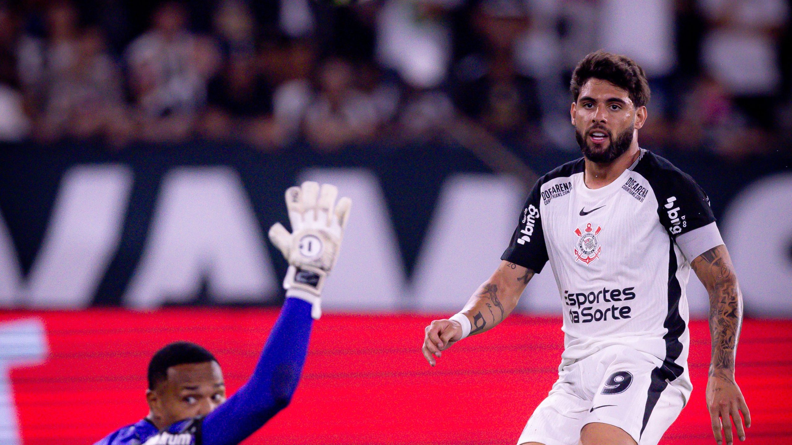 Yuri Alberto comenta uso da faixa de capitão e gol perdido em chance do Corinthians