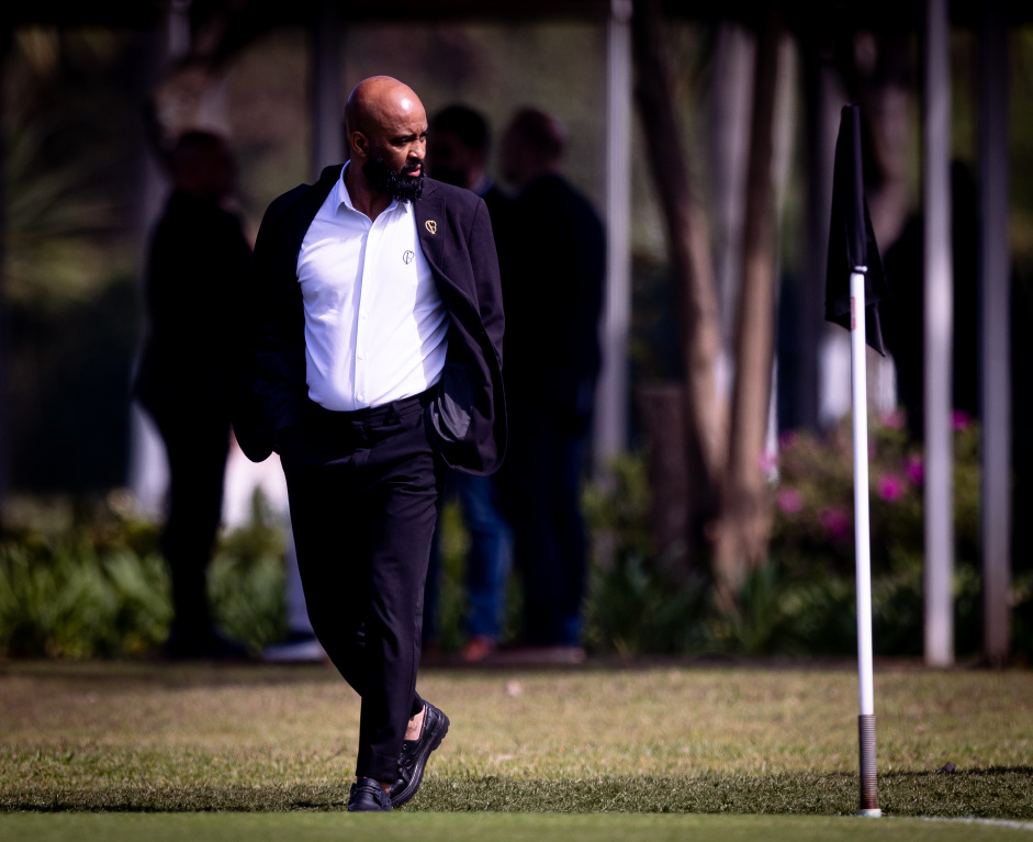 Executivo de futebol do Corinthians fala sobre mercado de transferências e projeta retorno de Yuri Alberto