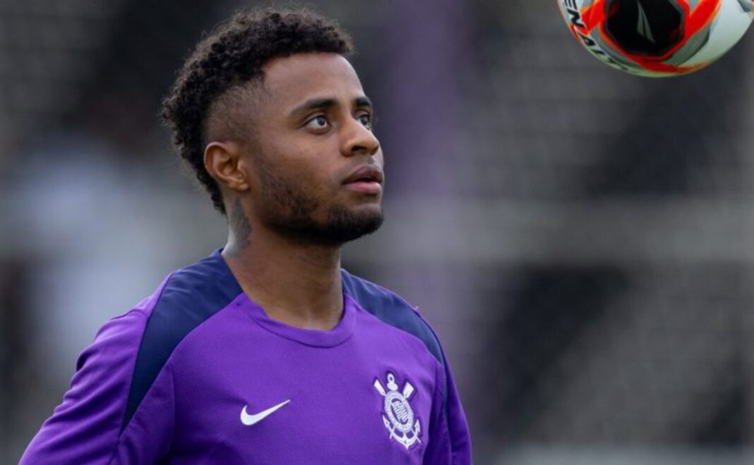 Ida de lateral do Corinthians ao futebol norte-americano está próxima de um desfecho
