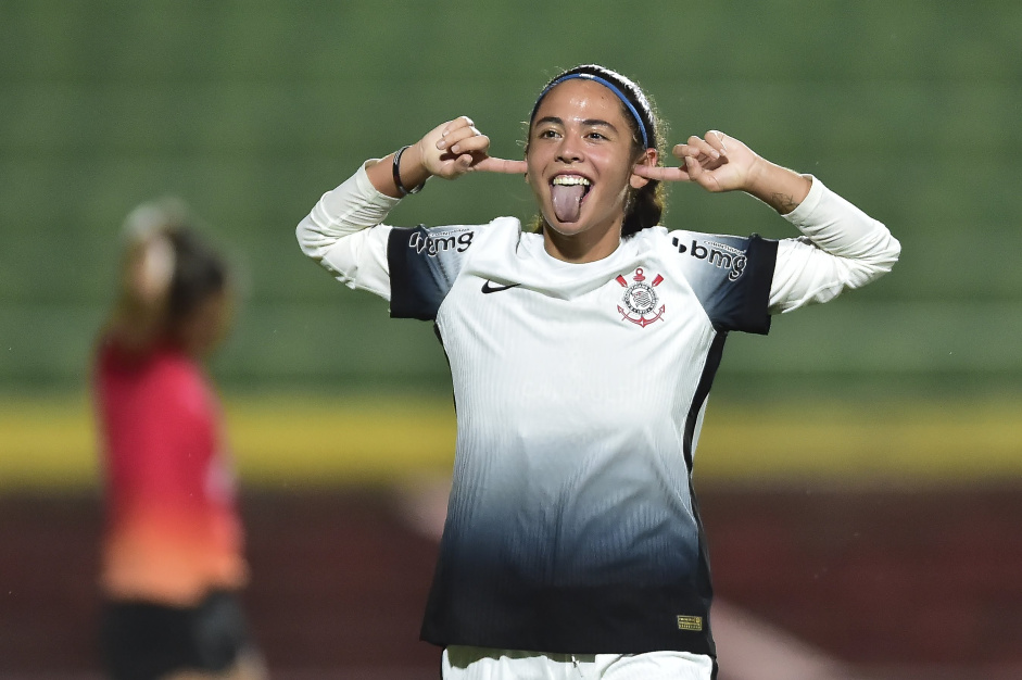 Corinthians rescinde amigavelmente com meia da equipe Sub-20 feminina