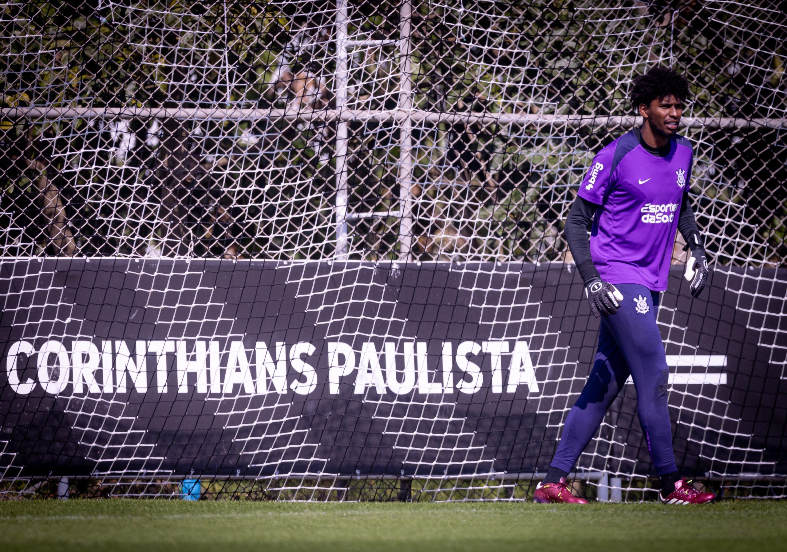 Visando subir na tabela, goleiro do Corinthians ressalta importância de triunfo diante do Bahia no Brasileirão