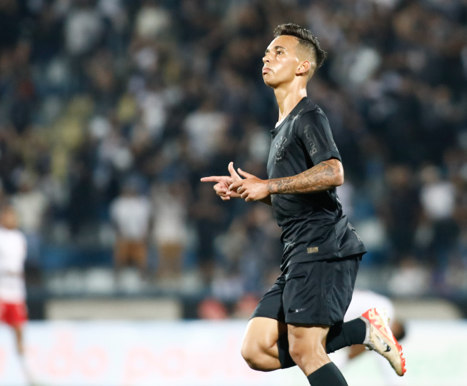 Corinthians aguarda chegada de nova comissão técnica do Sub-20 para definir futuro de lateral