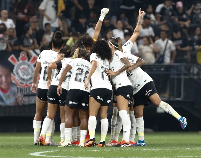 Processo de ex-jogadora revela bastidores do impasse sobre premiações atrasadas pelo Corinthians - Central do Timão
