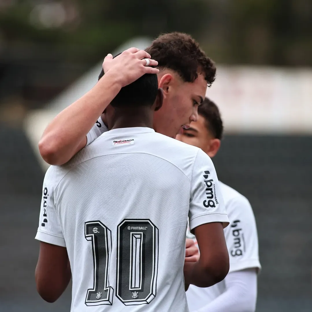Sub-15 e sub-17 do Corinthians aplicam vitórias elásticas pelo Campeonato Paulista