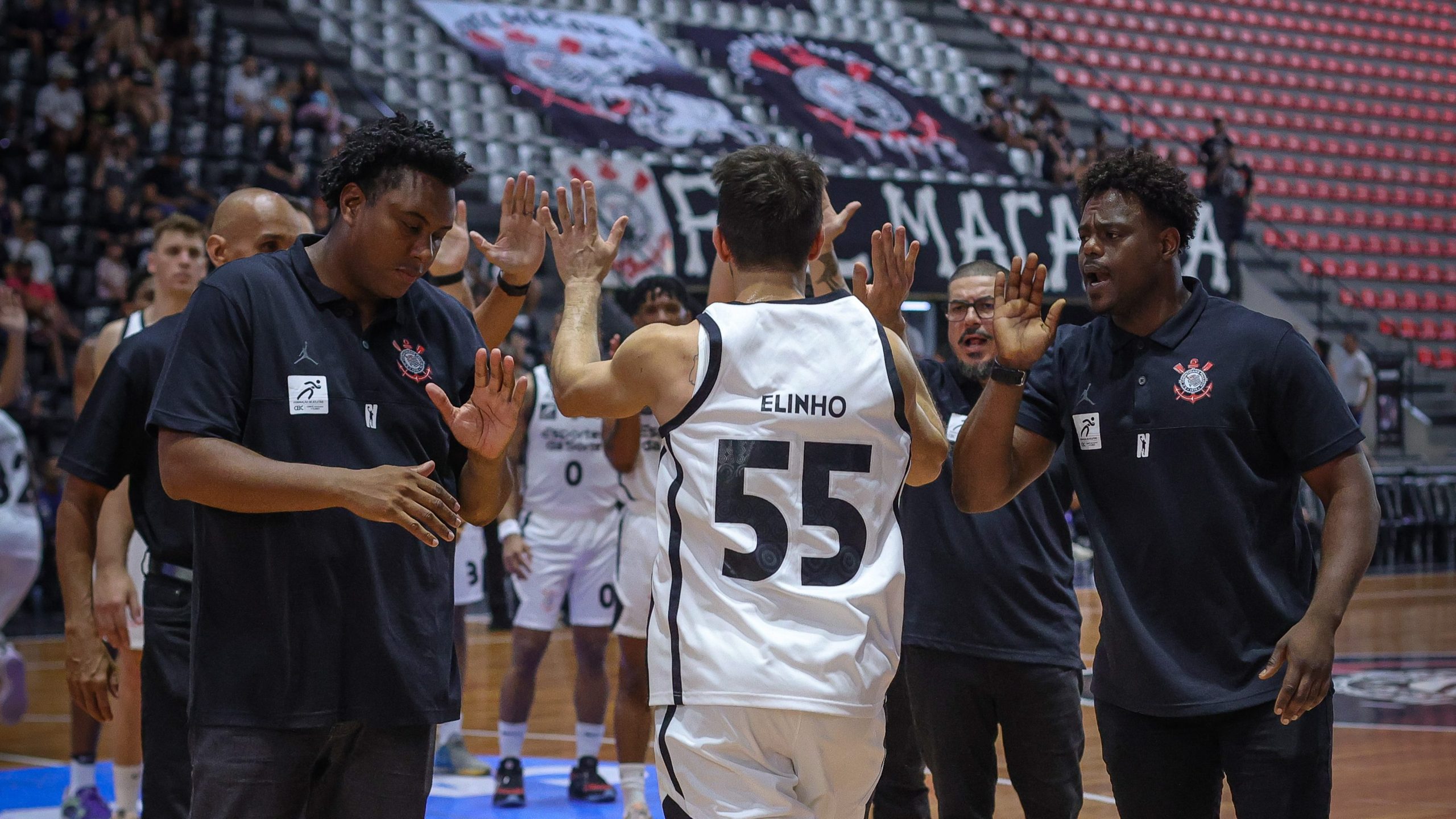 Armador do Corinthians atinge marca histórica pelo basquete do clube