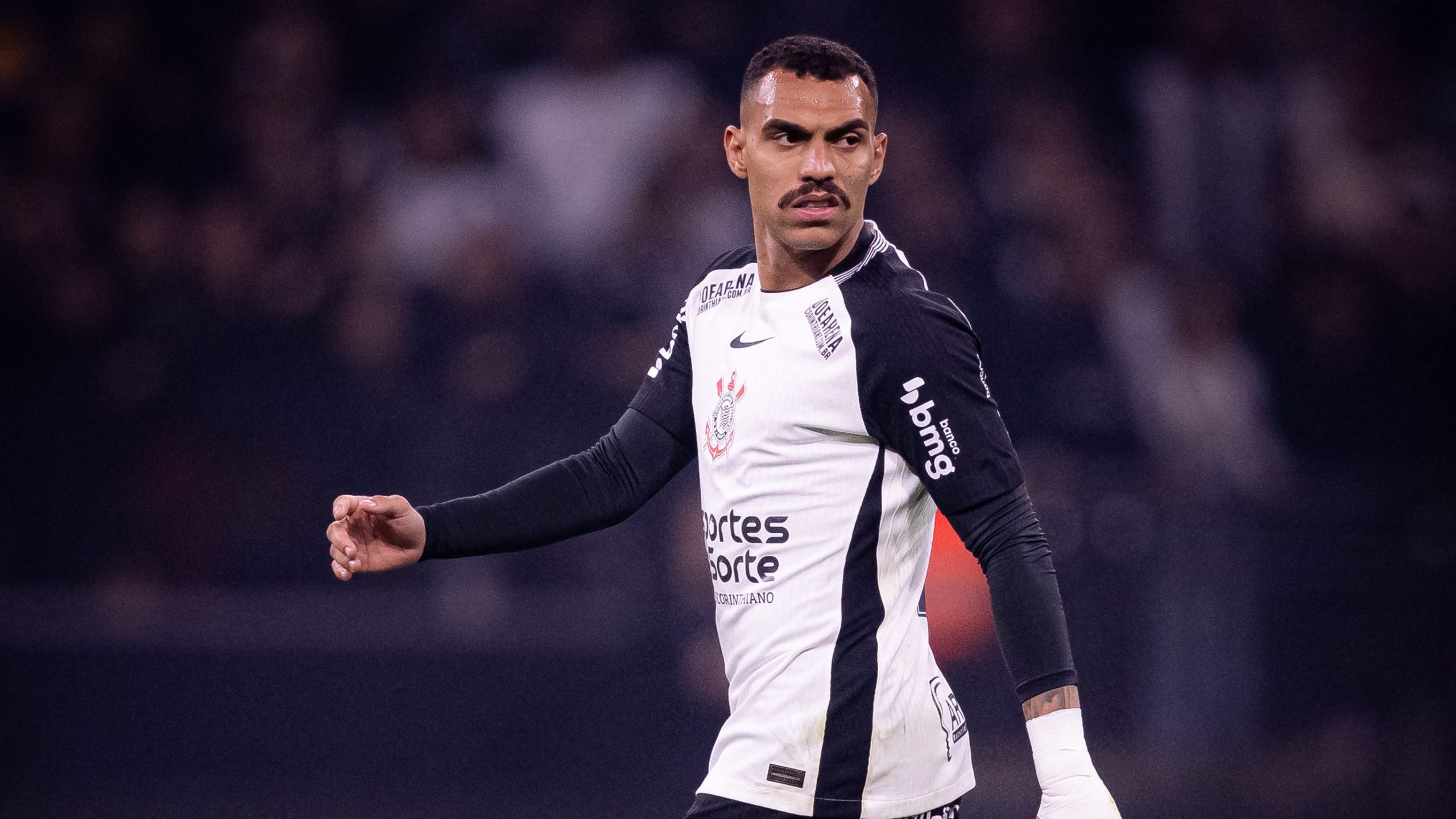 Corinthians conclui o pagamento dos valores totais pela compra de Matheuzinho junto ao Flamengo
