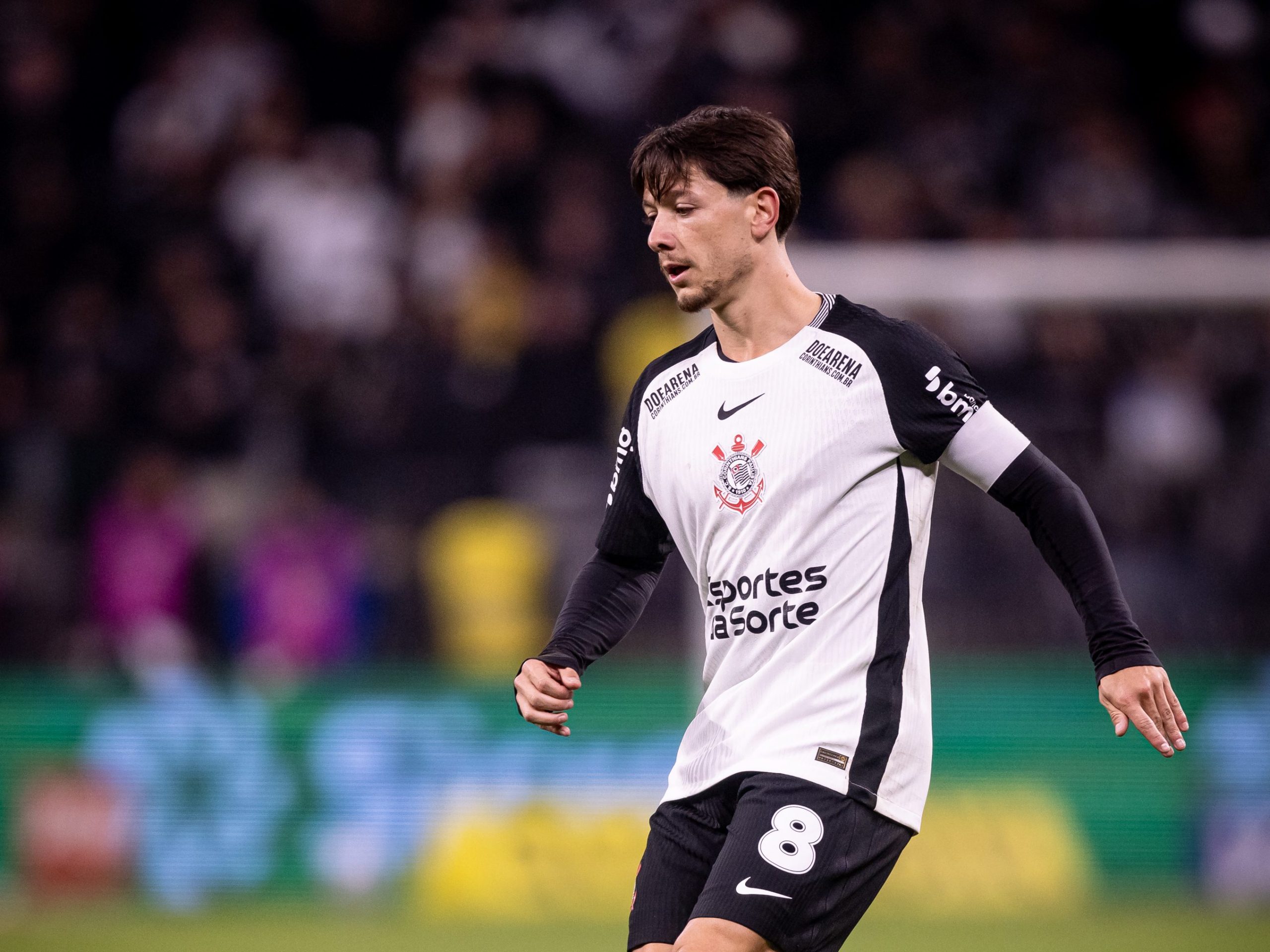 Camisa 8 do Corinthians analisa empate, momento do ataque e Derby no sintético na próxima quarta - Central do Timão