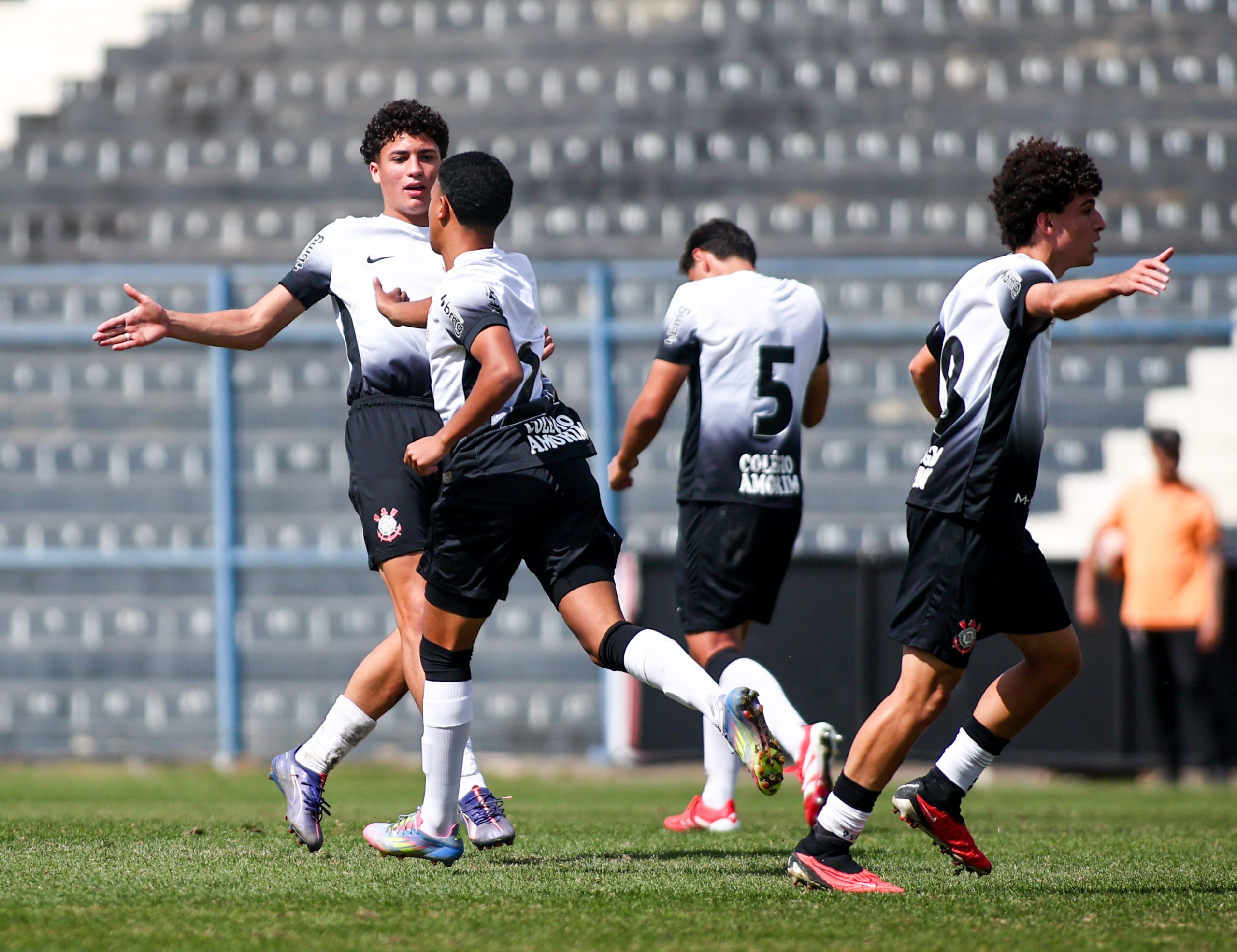 Relatório de captação do Corinthians revela número impressionante de atletas observados para a base - Central do Timão