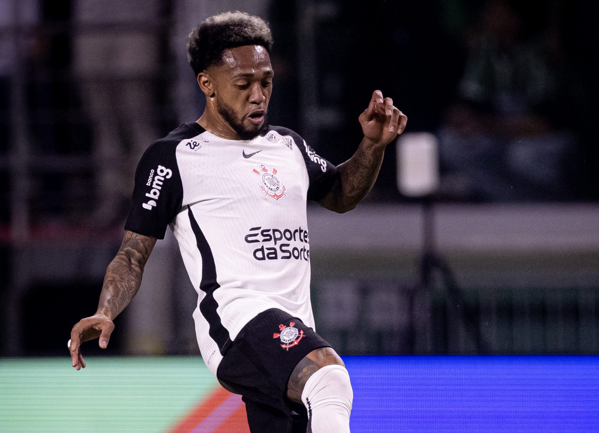 Dupla de meio-campo do Corinthians finaliza vitória no Derby com números expressivos