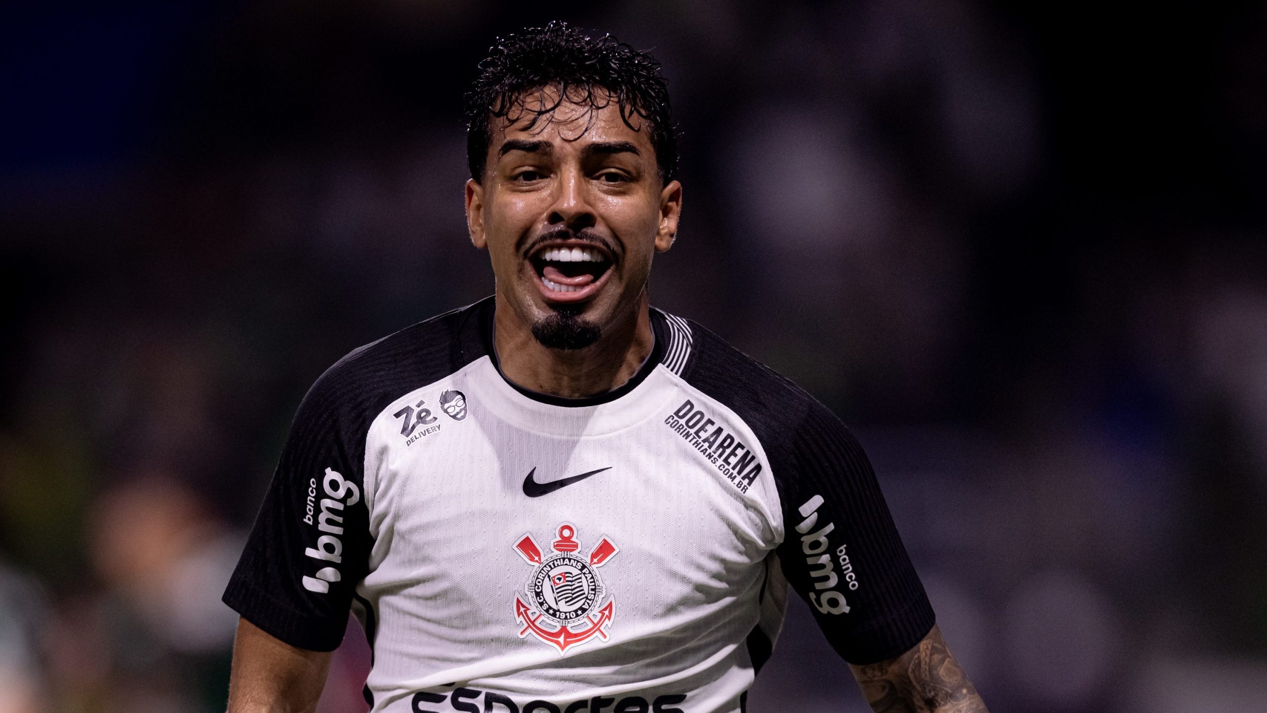 Matheus Bidu celebra marca de 100 jogos pelo Corinthians e fala sobre trajetória de superação