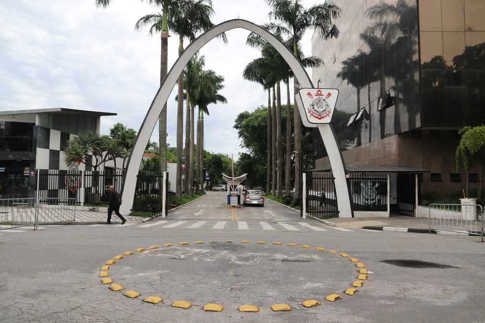 Assembleia Geral: lista de aptos a votarem no Corinthians tem presença de mortos; clube explica