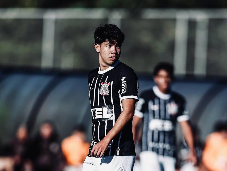 Corinthians formaliza rescisão de mais um atleta da base; total de saídas chega a 38 durante gestão interina - Central do Timão