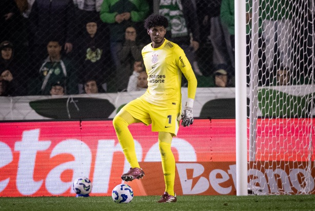 Goleiro do Corinthians aparece pela segunda vez em lista de pré-convocados para a Seleção Brasileira