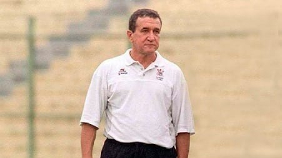 Técnico campeão pelo Corinthians relembra passagem e faz elogios para organização da época