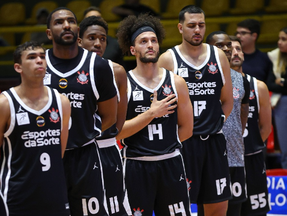 Times de Basquete do Corinthians participam de palestra sobre manipulação de resultado organizada pelo clube