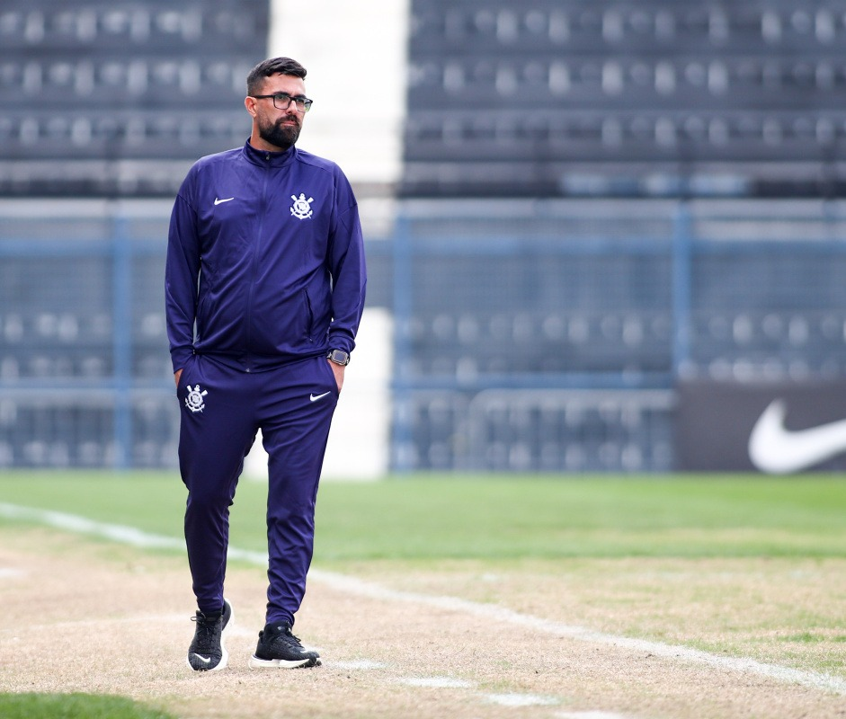 Técnico do Sub-17 do Corinthians celebra triunfo no Paulistão após oscilação e projeta sequência do torneio