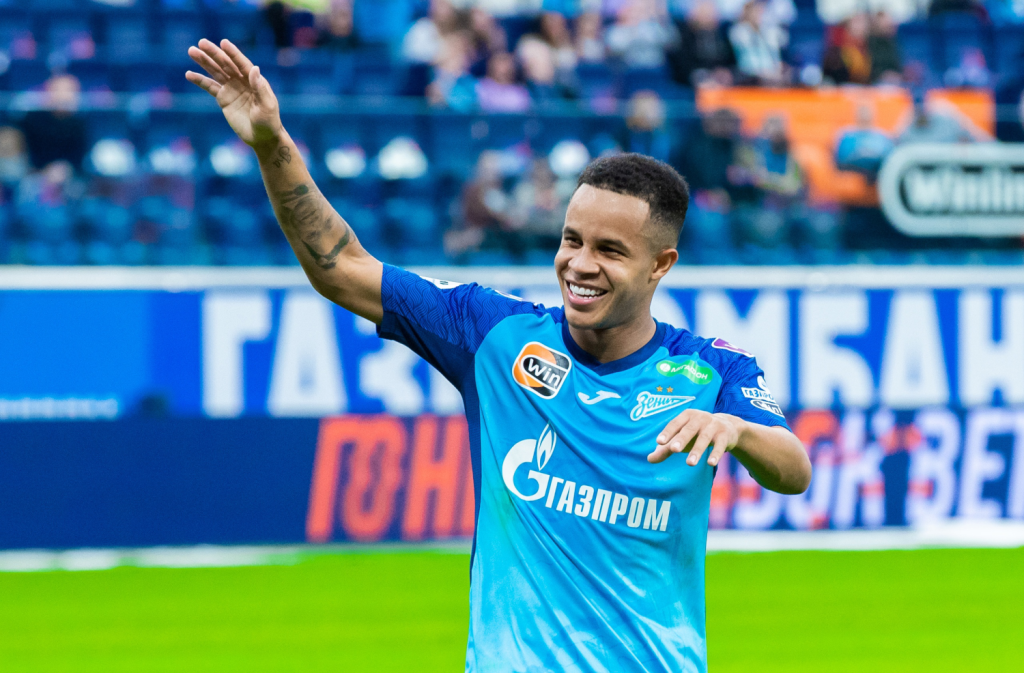 Ex-Corinthians é avaliado como meia sub-20 mais valioso fora das grandes ligas europeias