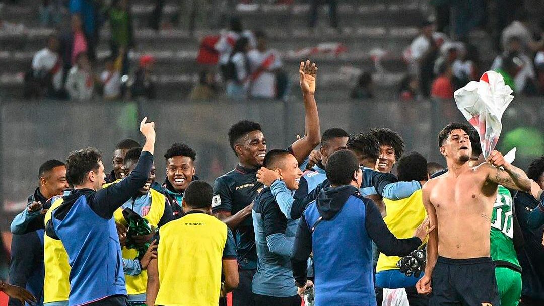 Trio não joga e zagueiro do Corinthians atua por cinco minutos na rodada de Eliminatórias para Copa