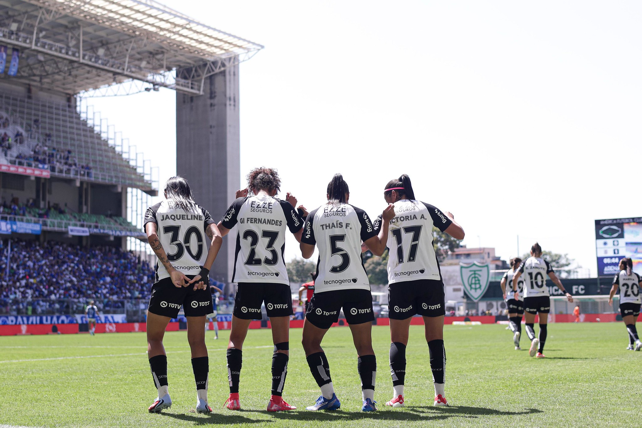 Corinthians tem semana com decisões no futebol, categorias de base, basquete e futsal