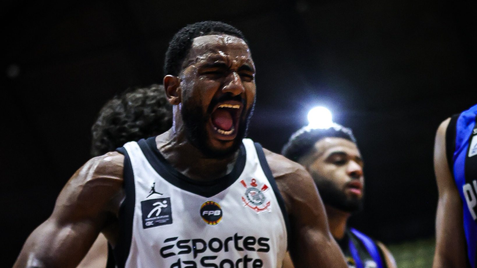 Corinthians recebe Pinheiros em jogo decisivo dos playoffs do Paulista de Basquete