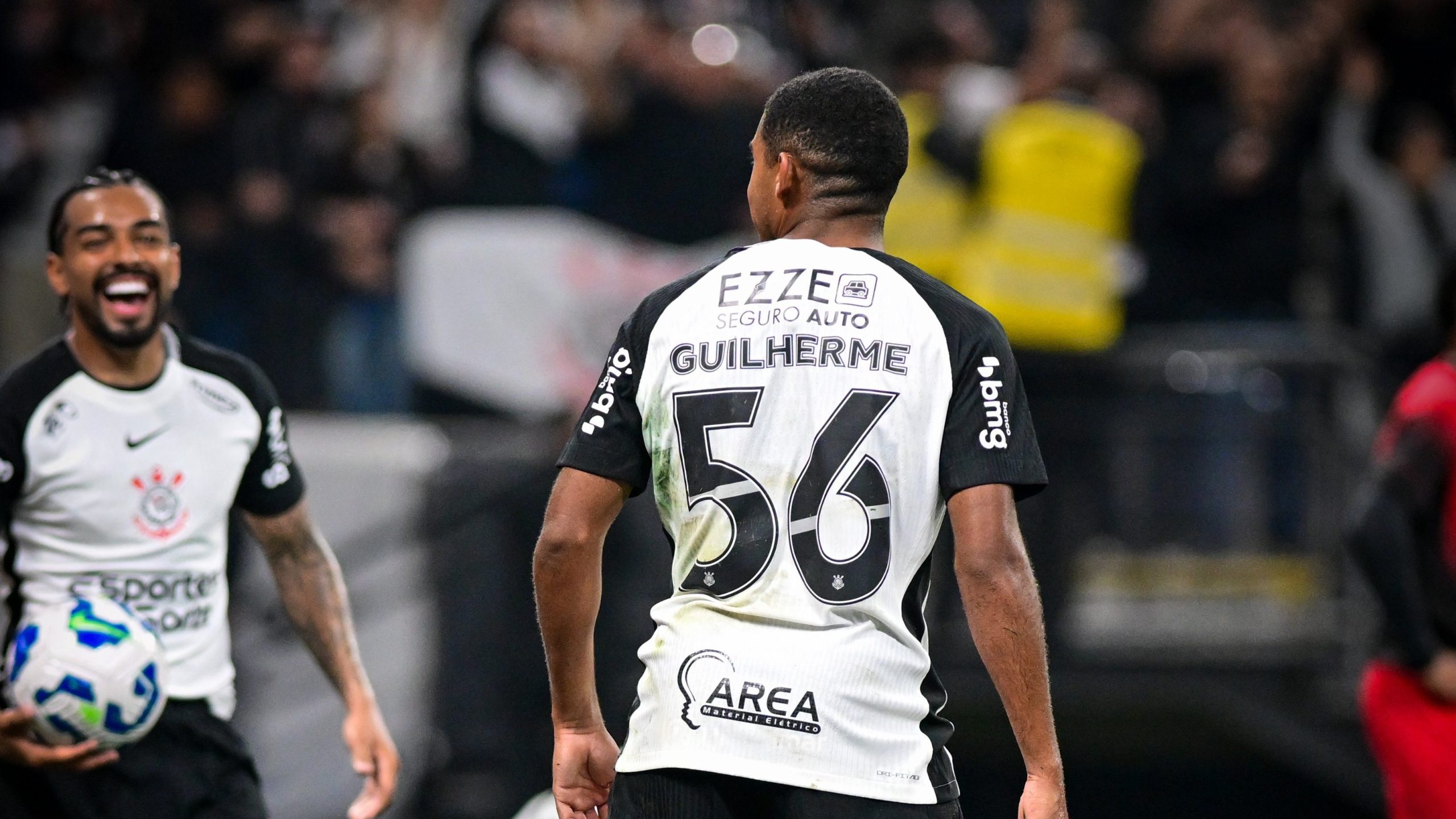 Gui Negão celebra sequência de gols, comemoração marcante e disputa no Corinthians