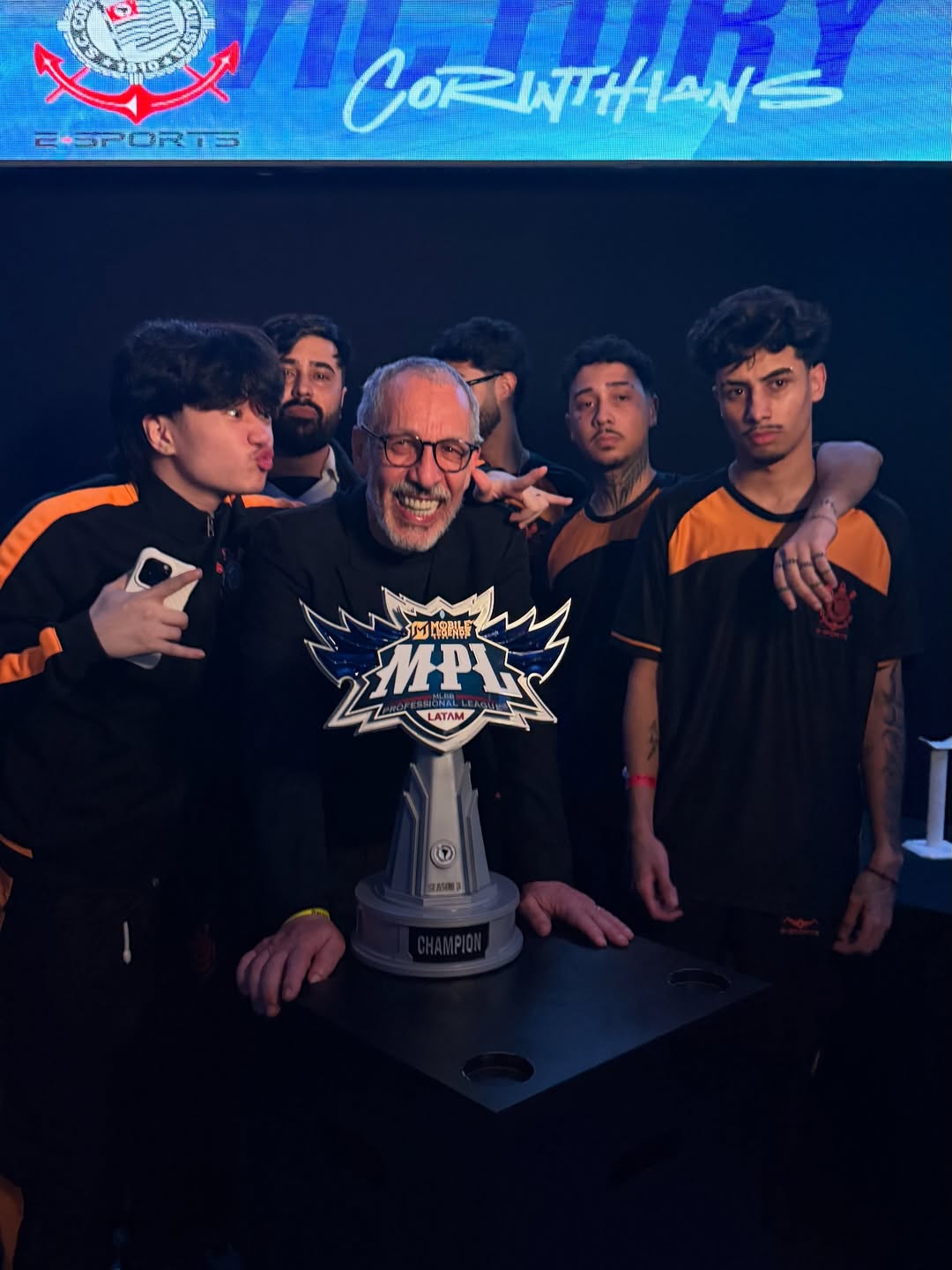 Corinthians rompe contrato com empresa responsável pelo e-Sports do clube após polêmicas