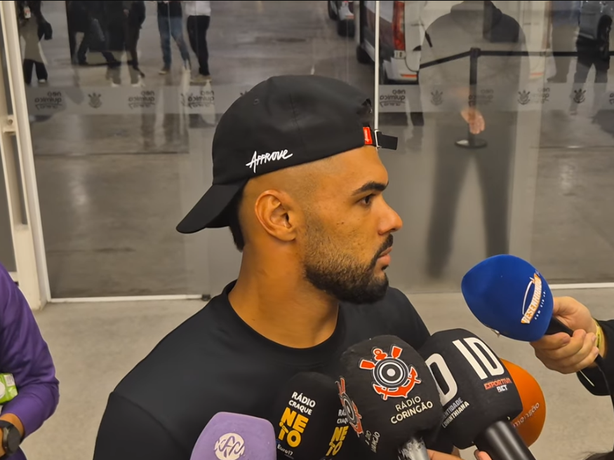 Raniele defende companheiros após derrota do Corinthians e nega falta de atenção em gol sofrido - Central do Timão