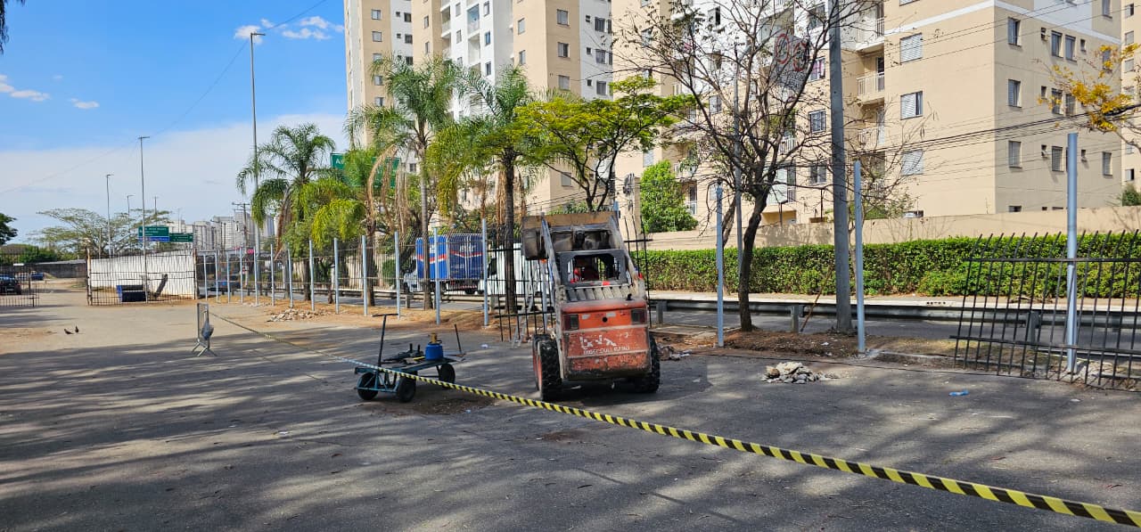 Corinthians inicia instalação de grades para estacionamento do Parque São Jorge