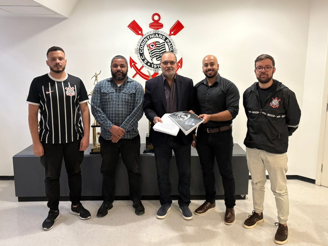 Após condição para marcar encontro, proposta de coletivo para reforma do estatuto do Corinthians surpreende - Central do Timão