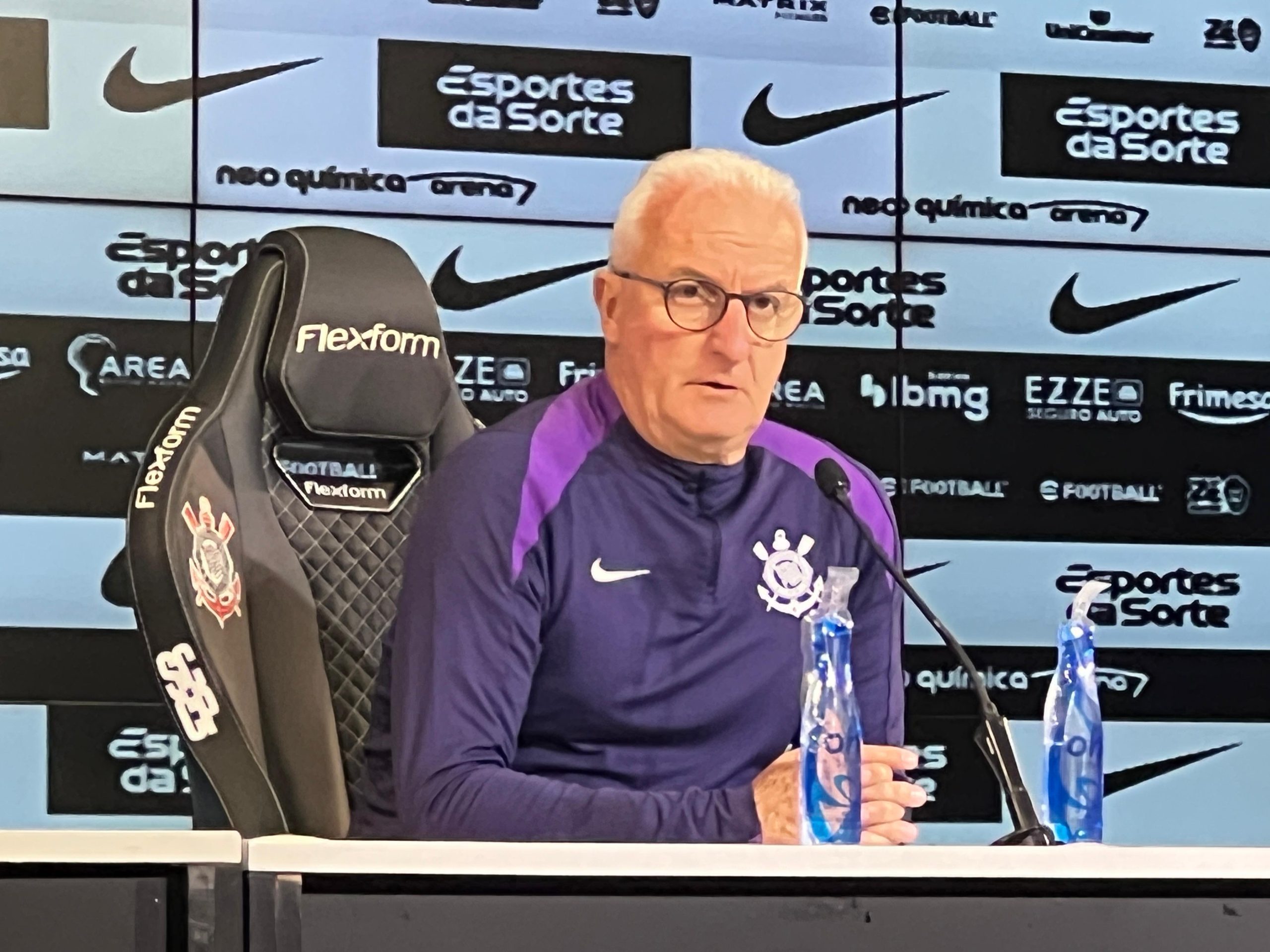 Dorival defende preparação física e avalia desempenho do Corinthians contra o Flamengo