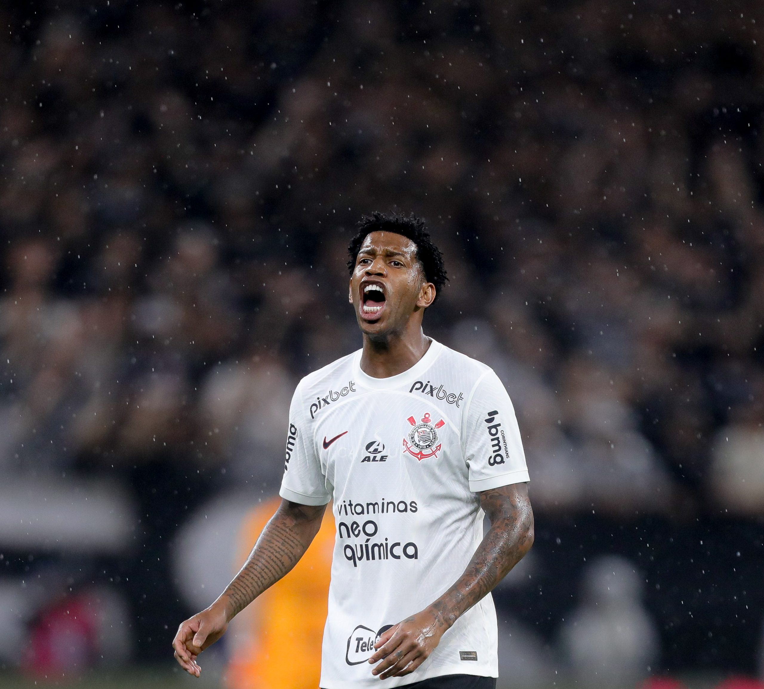 Ex-zagueiro revela que quase chegou ao Corinthians em temporada do título do Mundial de Clubes