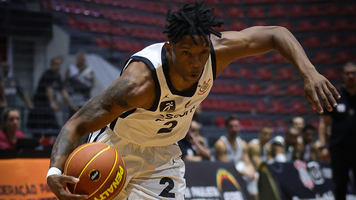 Corinthians perde para o Pinheiros fora de casa e se complica no Paulista de Basquete
