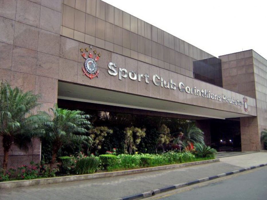 Corinthians declara déficit de R$ 60,2 milhões e dívida recorde no primeiro semestre; clube explica números - Central do Timão