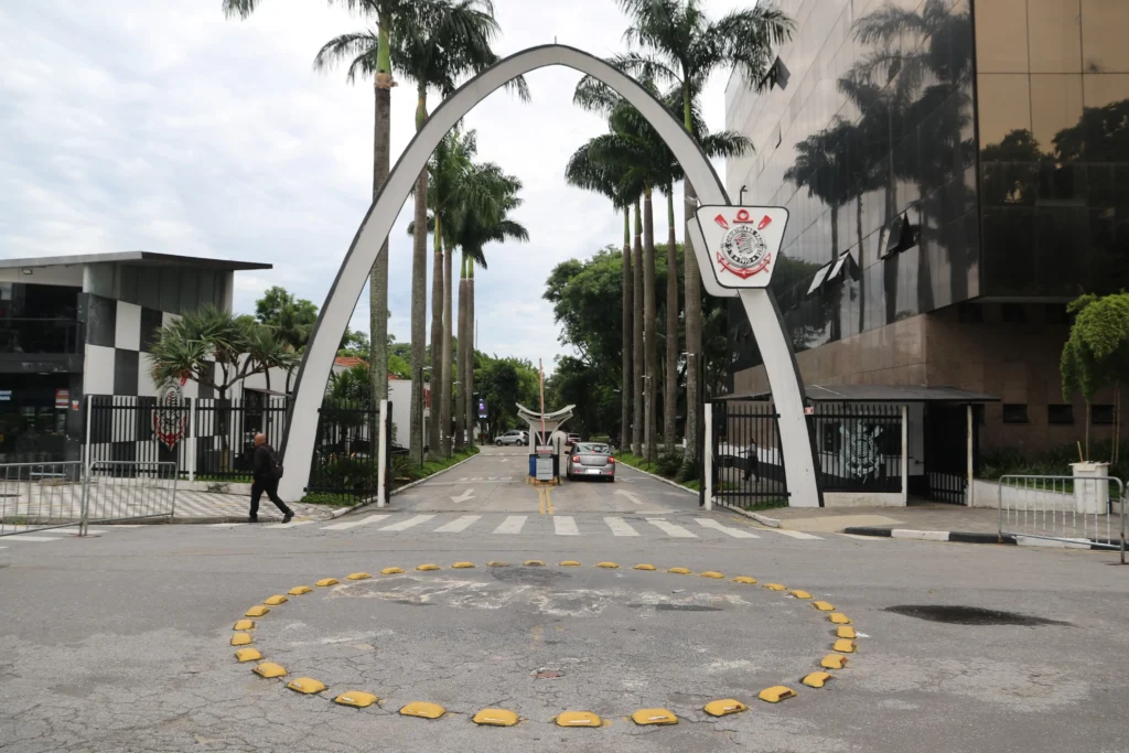 Corinthians consegue reduzir dívida e obtém nova vitória na Justiça de São Paulo contra empresário