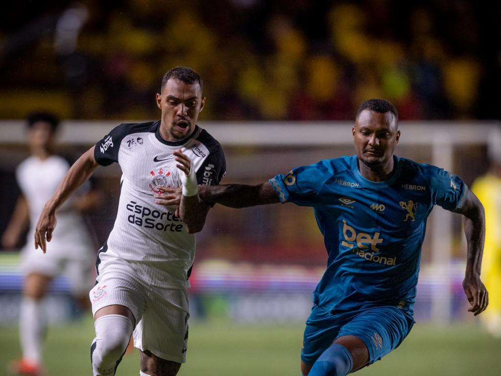 Corinthians perde invencibilidade na temporada e segue sem vencer o Sport fora de casa