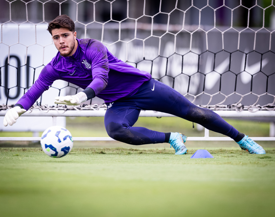 Corinthians veta convocação de reserva imediato de Hugo Souza para a Copa do Mundo Sub-20
