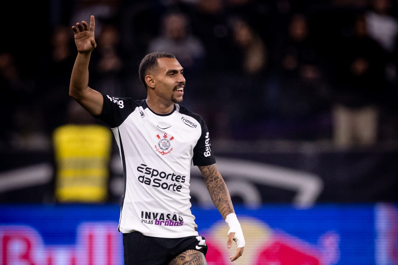 Lateral-direito do Corinthians fala sobre sonho de vestir a camisa da Seleção Brasileira em uma Copa do Mundo