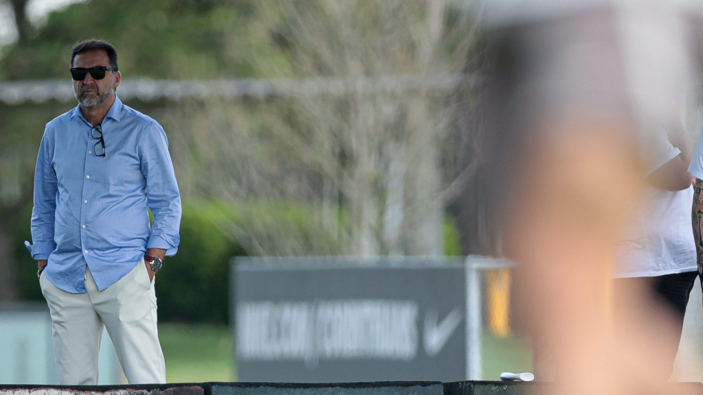 Empresa de logística contratada na gestão Augusto Melo presta serviços ao Corinthians sem contrato