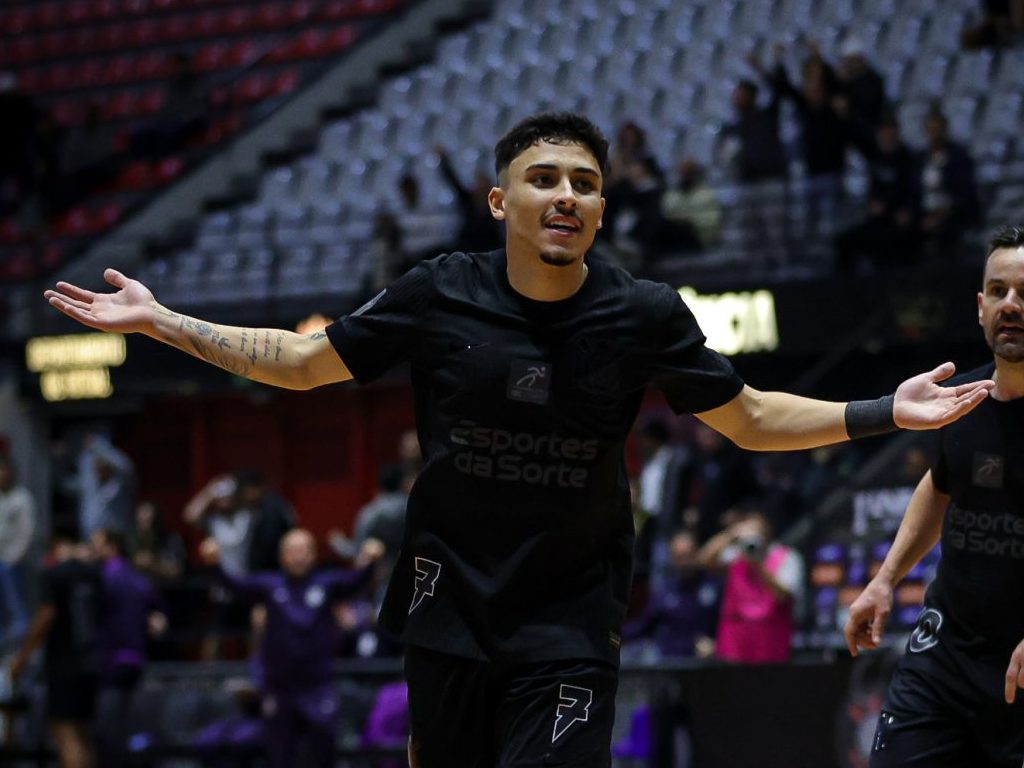 Ala do Corinthians Futsal celebra vitória na LNF, agradece torcida e projeta luta pelo título nacional - Central do Timão