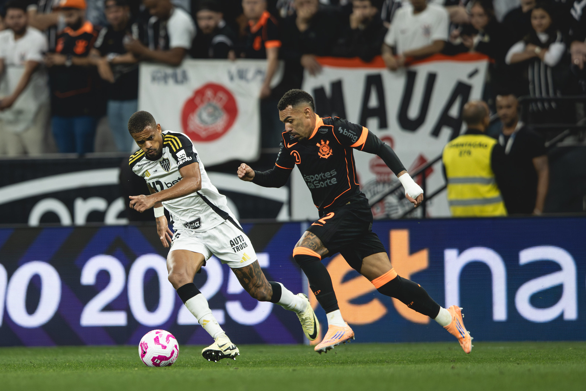 Corinthians sobe para o 12º lugar na tabela do Brasileirão; confira classificação parcial