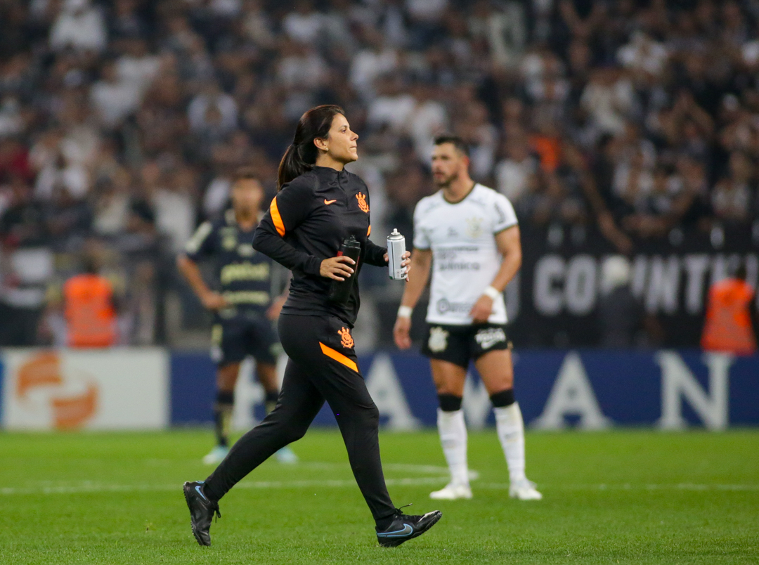 Ex-chefe do departamento médico do Corinthians inicia trabalhos em clube da Série A - Central do Timão