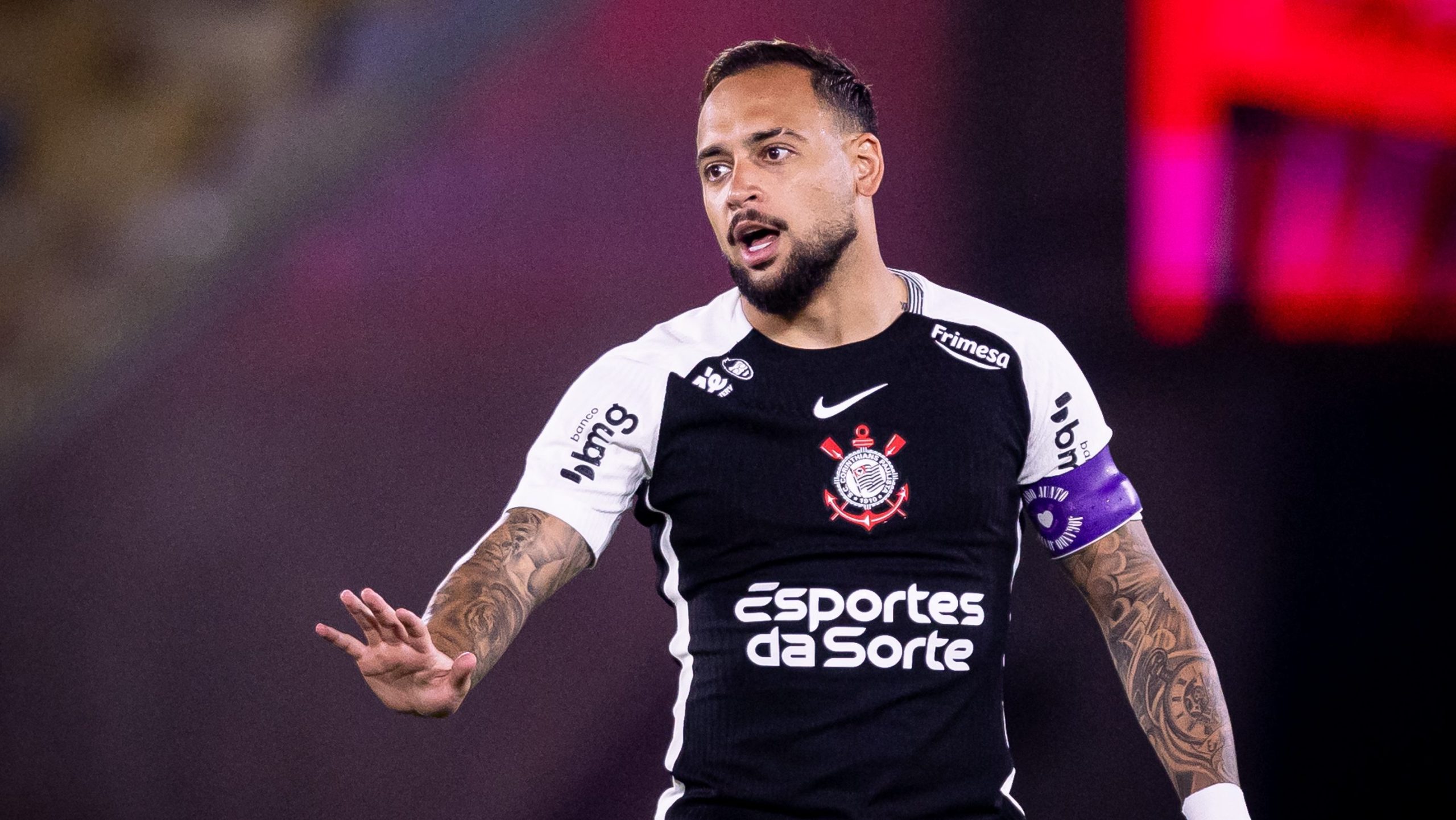 Corinthians se interessa por permanência de Maycon, mas dívida com Shakhtar Donetsk é empecilho