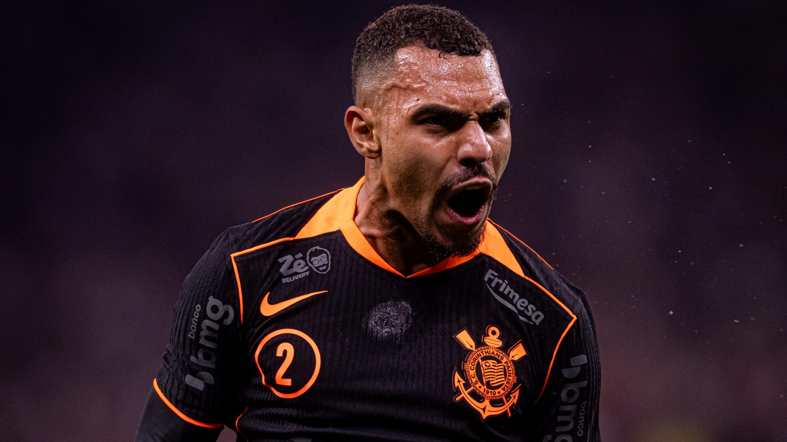 Matheuzinho lidera entre os jogadores de linha do Corinthians em minutos atuados na temporada 2025