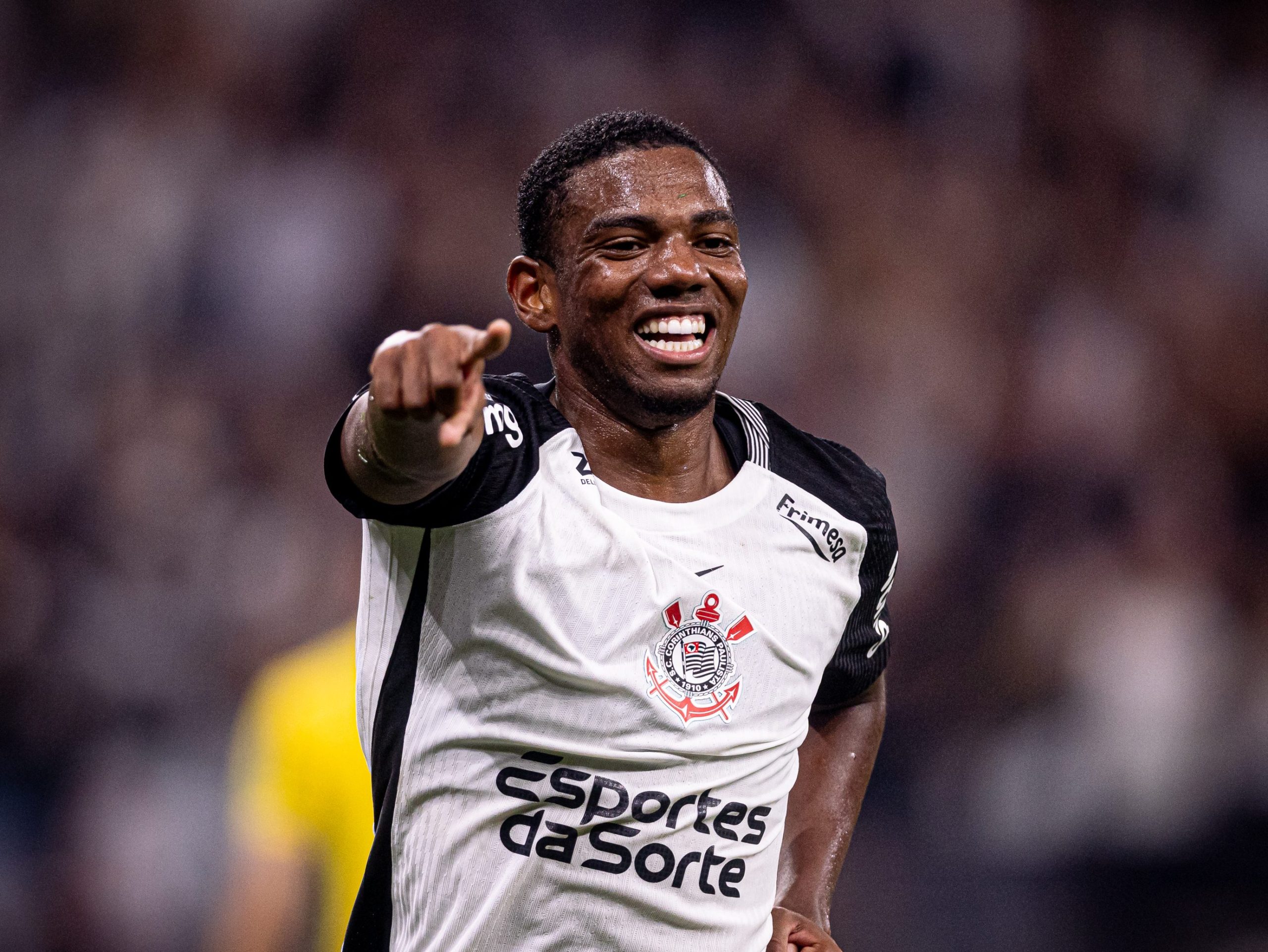 Volante do Corinthians se torna um dos jovens da base que menos demorou para marcar primeiro gol desde 2021 - Central do Timão