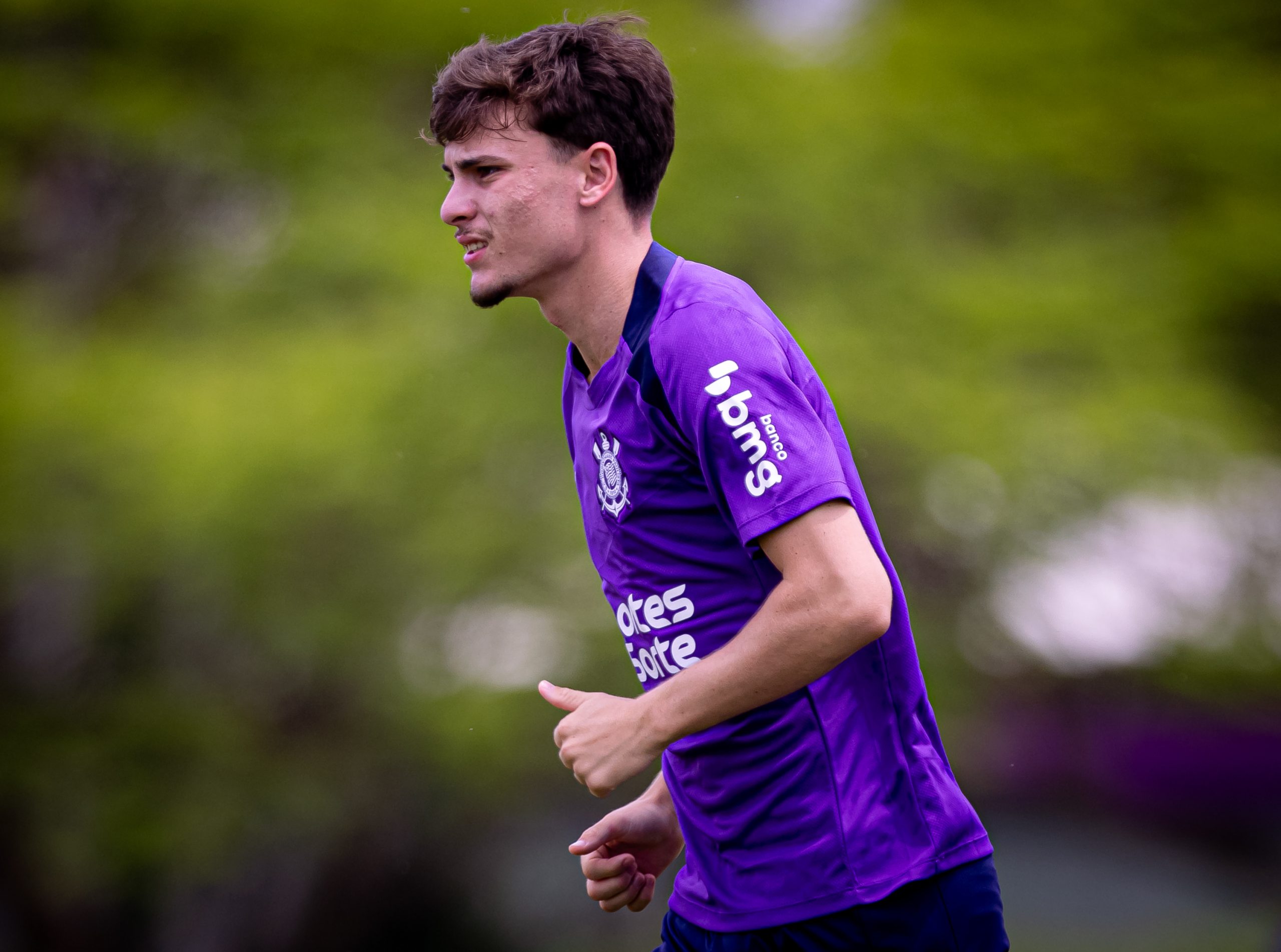 Corinthians cumpre quarto dia de treinos visando clássico contra o Santos pelo Brasileirão