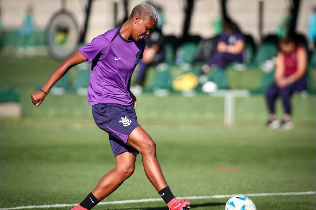 Corinthians tem técnico e dupla de atacantes pendurada visando o mata-mata da Libertadores Feminina