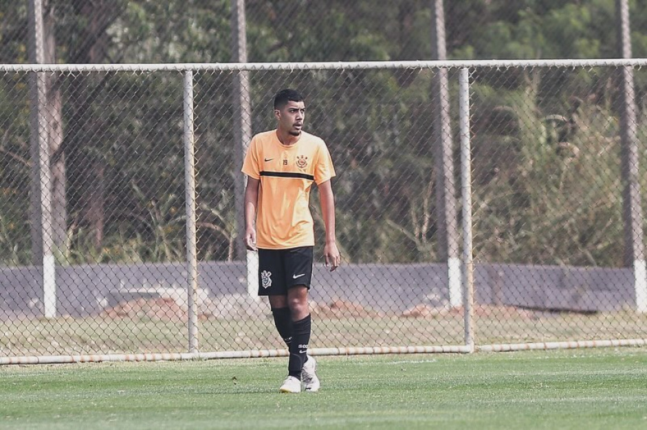 Corinthians registra saída de dupla que tinha contrato profissional sem sequer estrear pelo clube no Sub-20