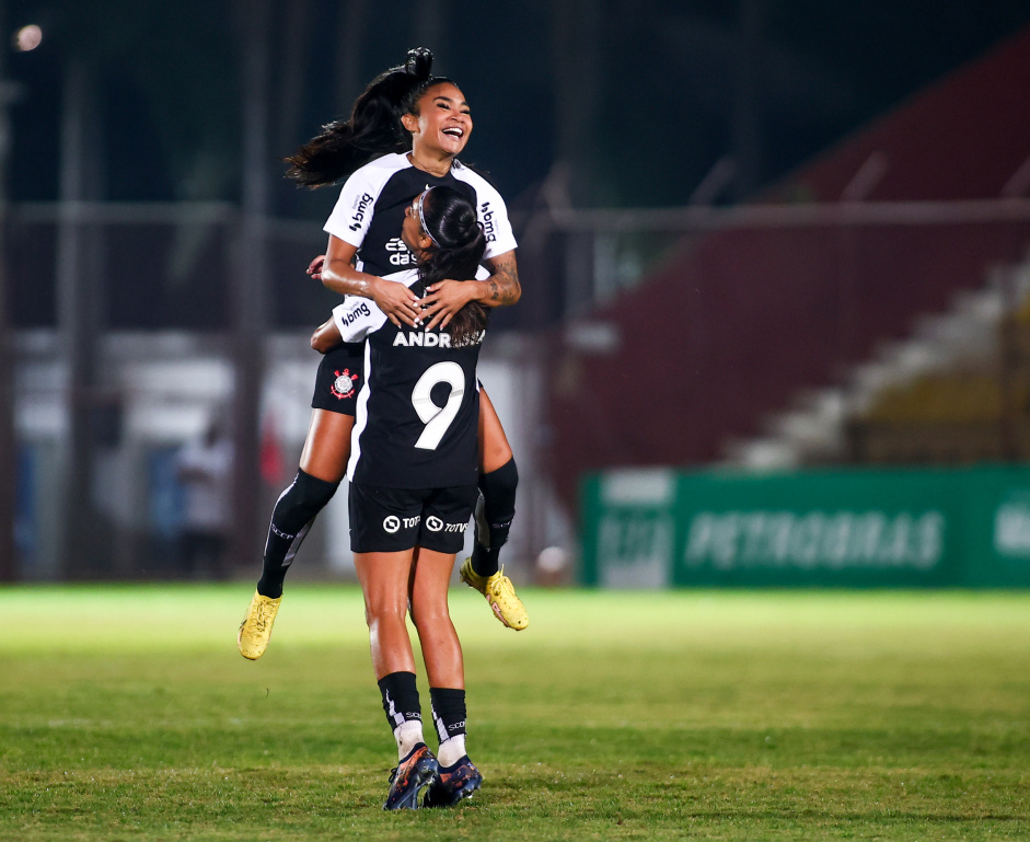 Dupla comenta sobre disputar a Libertadores Feminina pela primeira vez com a camisa do Corinthians