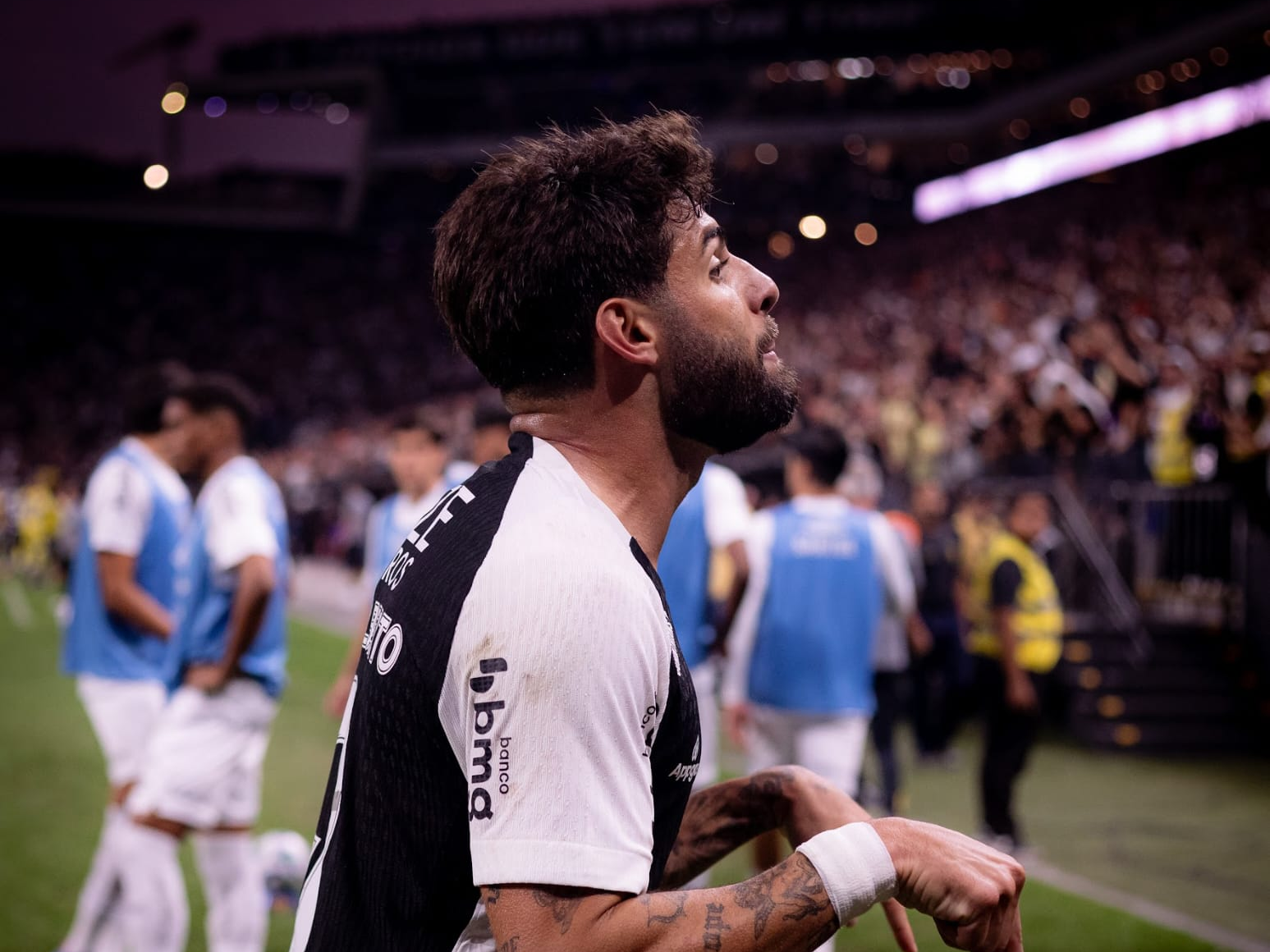 Corinthians busca ampliar vantagem no retrospecto histórico contra o Santos e bons números contra o adversário no Brasileirão